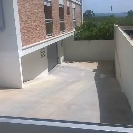 Carmona G 아파트